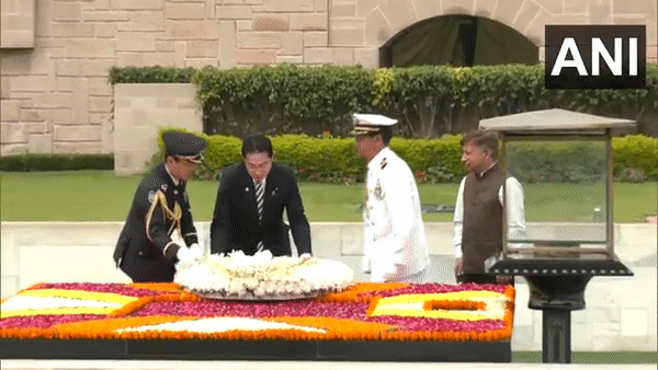 Japanese PM Kishida lays wreath at Mahatma Gandhi's memorial in Rajghat
