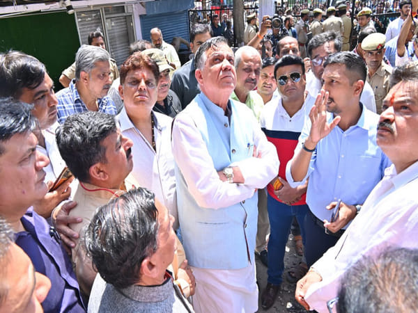 UP Assembly Speaker meets traders affected in Kanpur market fire