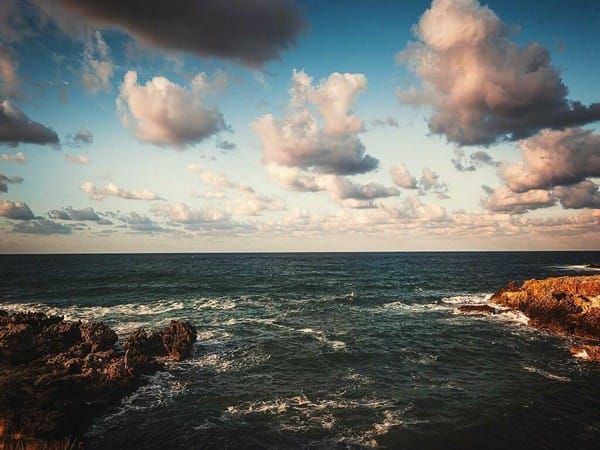 Researchers discover new ways to estimate long-term coastal cliff loss