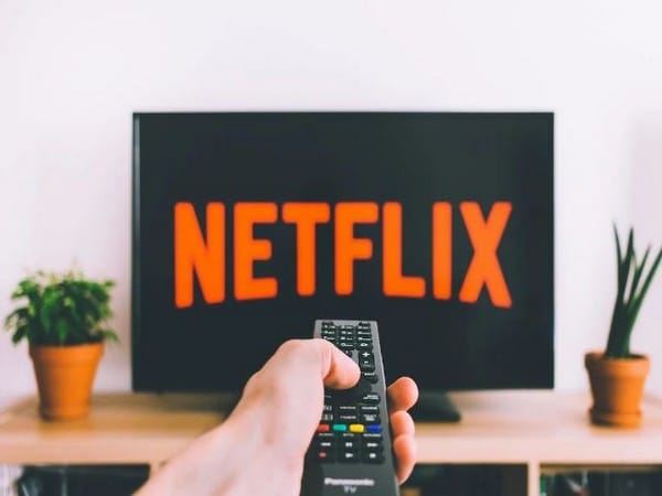 Netflix records 1.75 mn new subscribers, shuts mailing DVDs biz