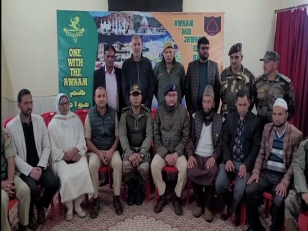 Indian Army holds Iftar party at J-K's Poonch