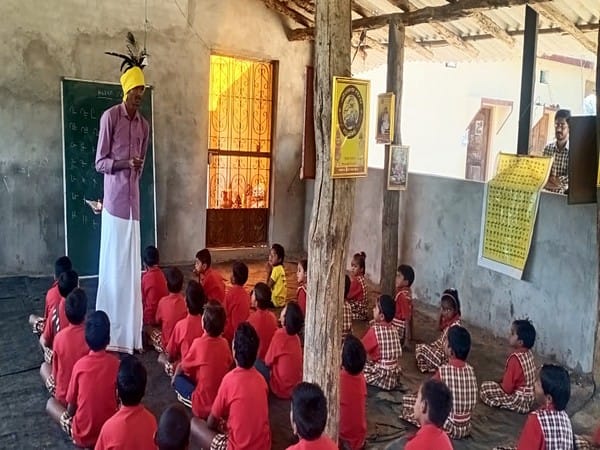 Maharashtra: Mobile Science lab to help tribal students in Naxal affected Gadchiroli 