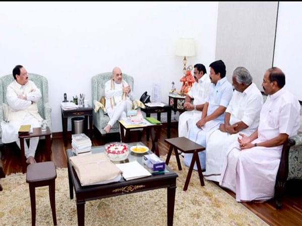 AIADMK leaders call on Amit Shah, Nadda to discuss political situation in Tamil Nadu