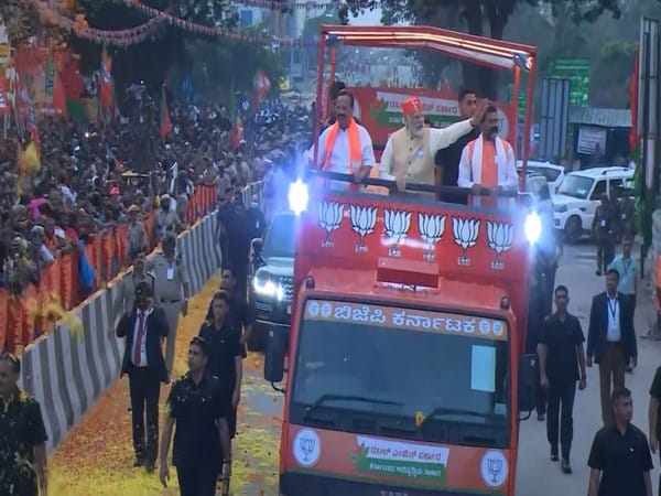 Prime Minister Modi holds roadshow in Bengaluru