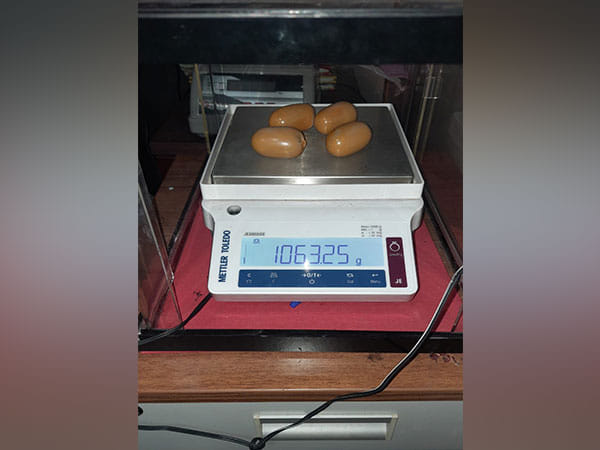 Customs dept seizes gold worth over Rs 1 crore at Kochi airport