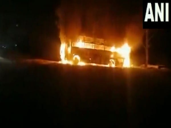Bus catches fire on Mumbai-Ahmedabad highway, no casualty reported 