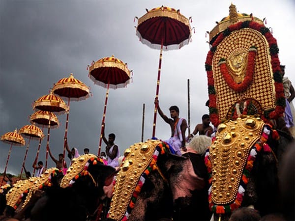 Kerala: Thrissur Pooram begins with hundreds of people thronging to watch the spectacle 