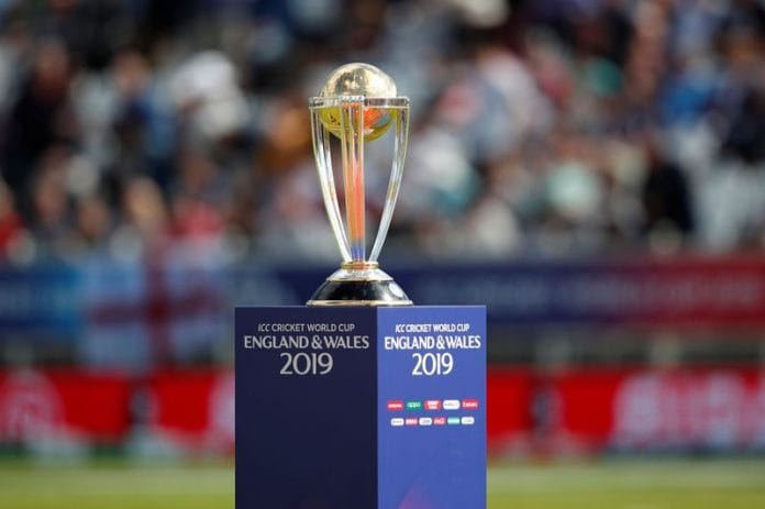 A general view of the Cricket World Cup trophy | Photo: Reuters