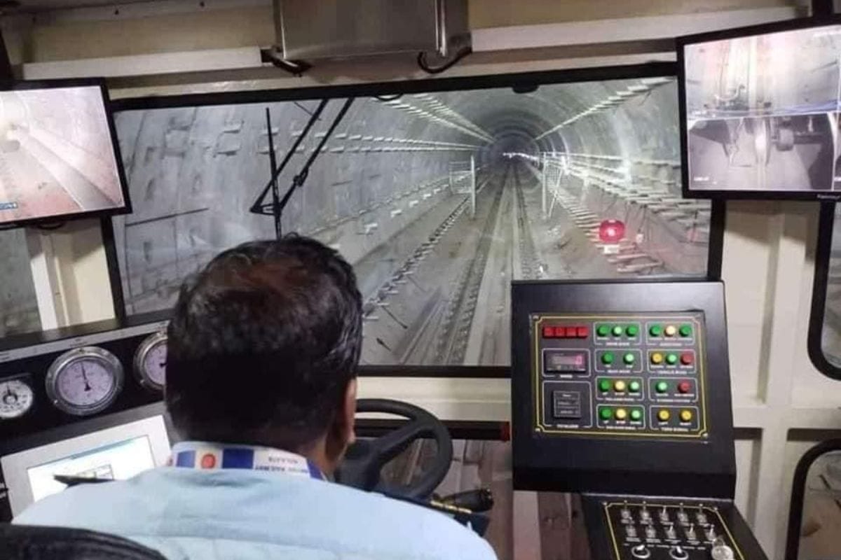 Inaugural run of Kolkata's underground metro | Photo: Metro Railway Kolkata