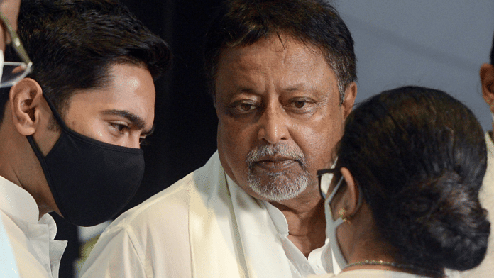 File photo of Mukul Roy with TMC general secretary Abhishek Banerjee and West Bengal CM Mamata Banerjee | ANI