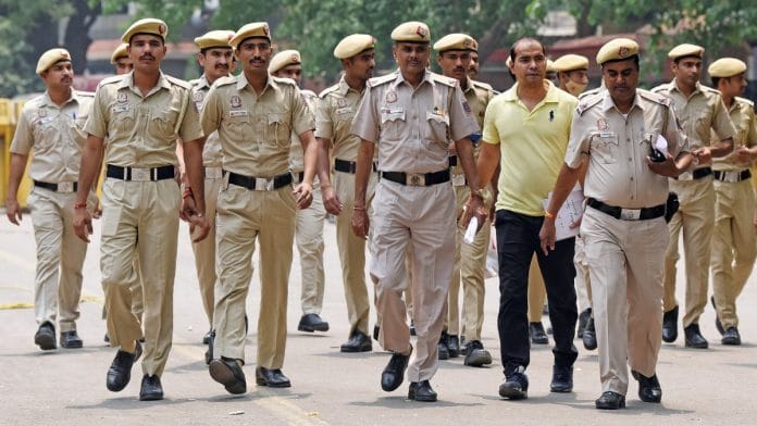 Police personnel patrol the area during wrestlers' protest against the WFI chief Brij Bhushan Singh, at Jantar Mantar in New Delhi, on 24 April 2023 | ANI