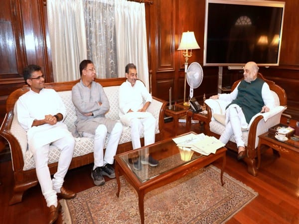 Upendra Kushwaha meets Amit Shah, likely to Join NDA soon, say sources