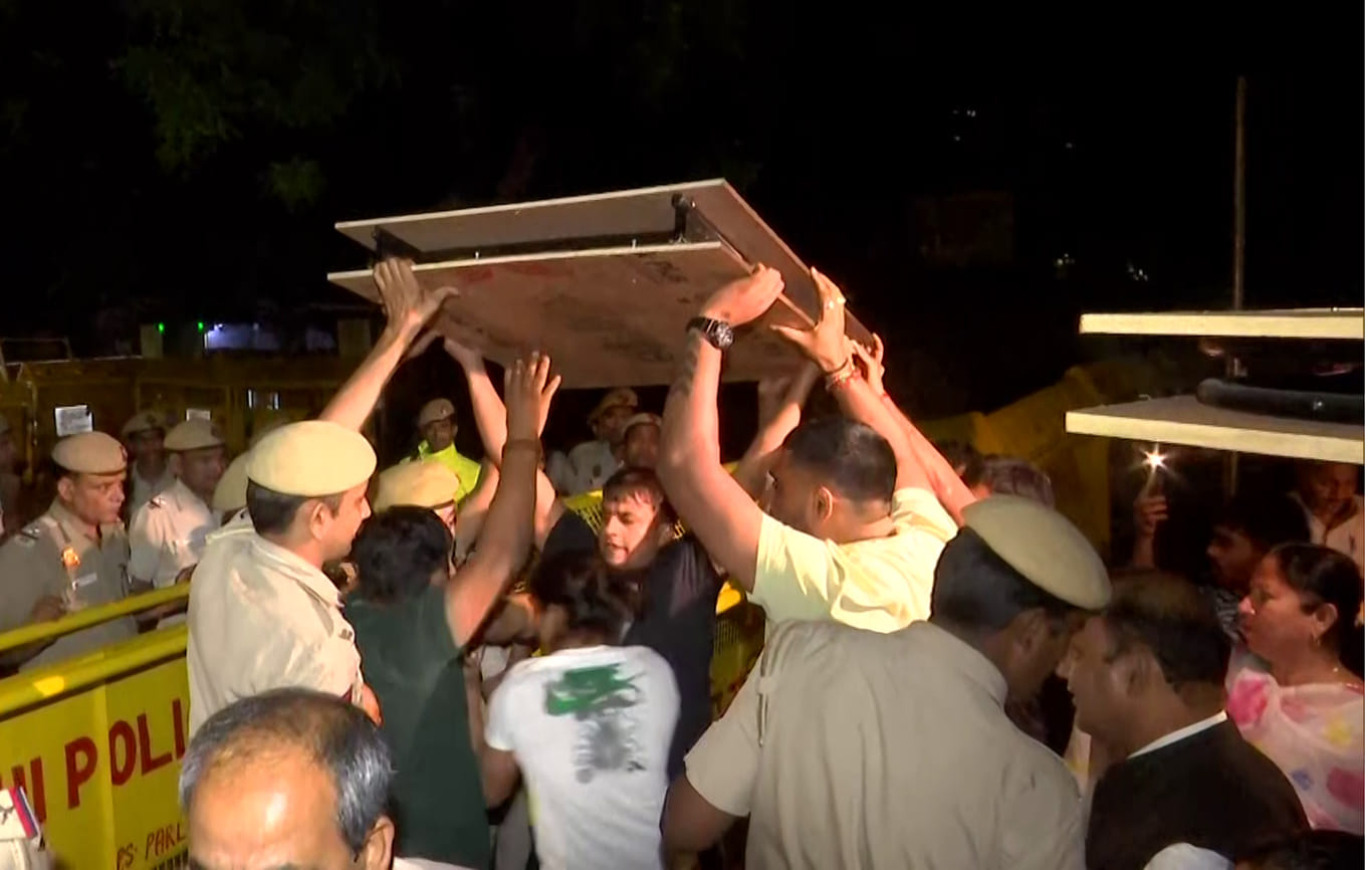 A scuffle broke out at the wrestlers' protest site at Delhi's Jantar Mantar | ANI