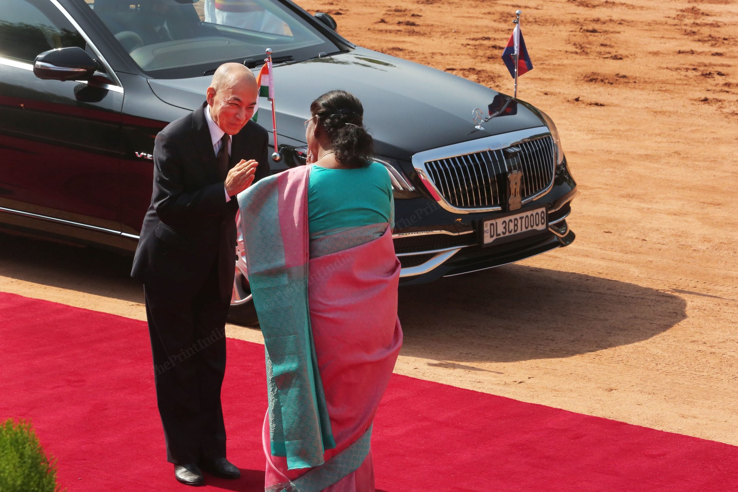 Cambodian King Norodom Sihamoni received by President Murmu | Photo: Praveen Jain | ThePrint