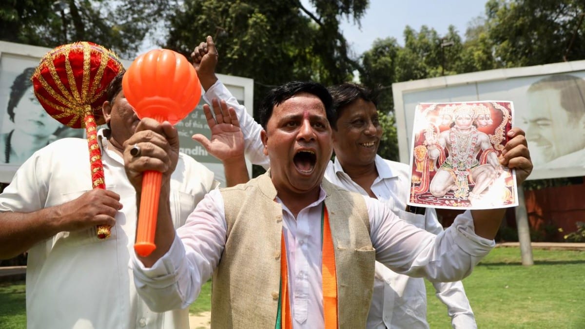 Congress workers at AICC HQ, Saturday | Manisha Mondal | ThePrint