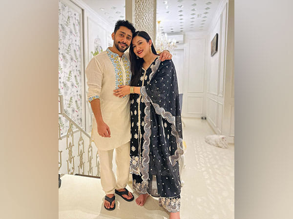 Parents-to-be Gauhar Khan, Zaid Darbar beam with joy in viral baby shower pics