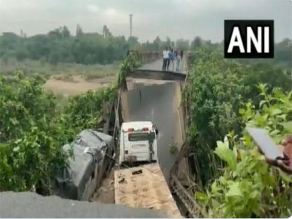 Bridge over Bahuda River collapses in Andhra's Srikakulam