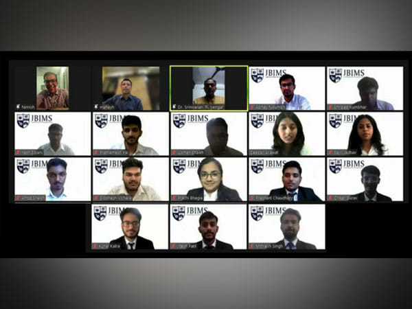 5th Annual Smt. Jyoti Dwivedi Scholarship Awards given away at JBIMS by chief guest Mahesh Patil, CIO, Aditya Birla Sunlife AMC