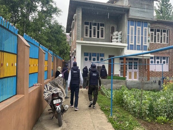 J-K: Special Investigation Unit raids house of active Hizbul commander in Kulgam