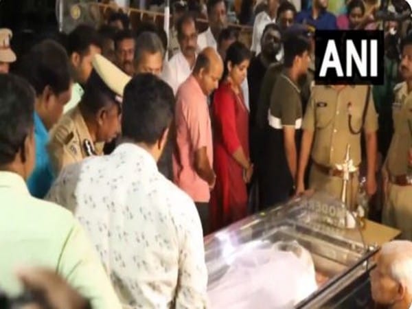 Kerala: Last rites for doctor stabbed to death on duty performed
