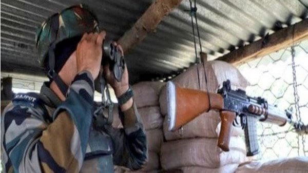 GOC White Knight Corps reviews security situation along LoC in Poonch, Rajouri