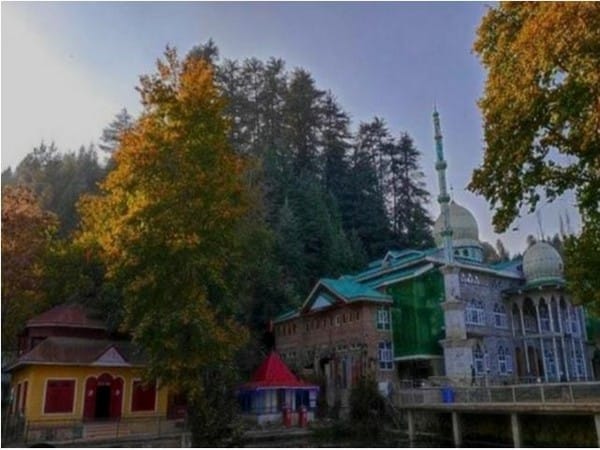 Symbolising harmony, grand mosque, temple share common yard in J-K's Kupwara