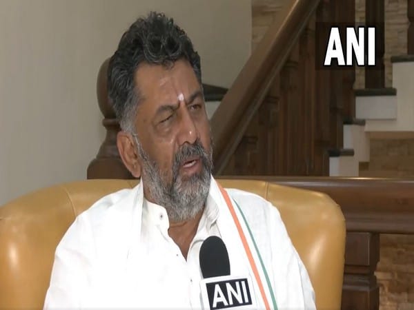 Karnataka CM post: With Siddaramaiah, DK Shivakumar in Delhi today, Congress to decide