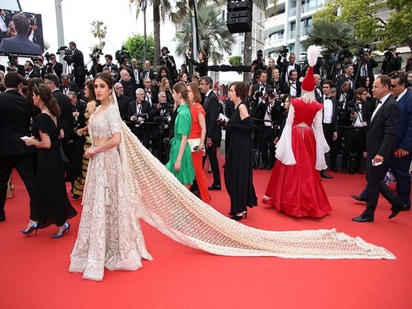 Sara Ali Khan brings 'Desi Glam' energy on her debut Cannes red carpet, says 