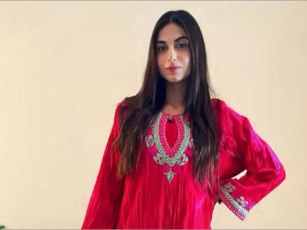 Kashmiri artist showcases talent in music on national, international platform 