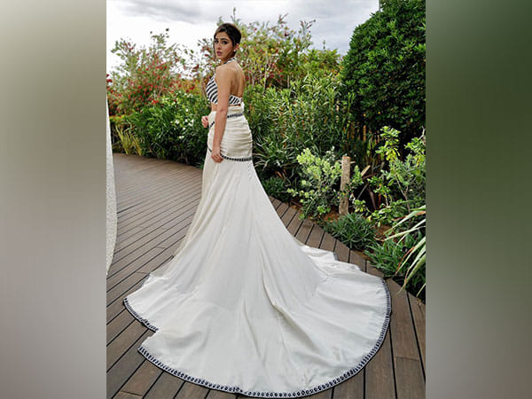 See how Sara reacted when her Cannes retro hairdo was compared to grandmother Sharmila Tagore's look