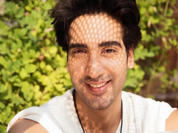 Rohit Raaj Completed the Shoot with Tigmanshu Dhulia and Meera Chopra for Super Woman Film