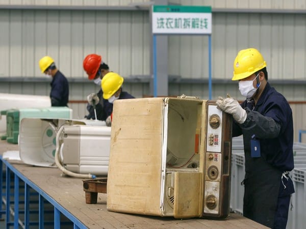 Unemployment rate in China soaring: 1 in 5 Chinese graduates are jobless