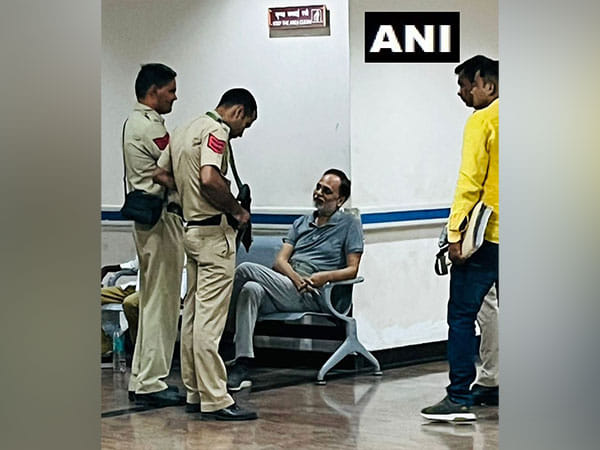 Jail authorities put former Delhi minister Satyendar Jain on waiting for 5 months for urgent spinal surgery: AAP