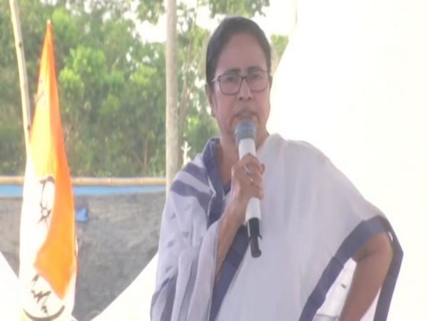 West Bengal: CM Mamata Banerjee blames BJP for attack on minister's vehicle