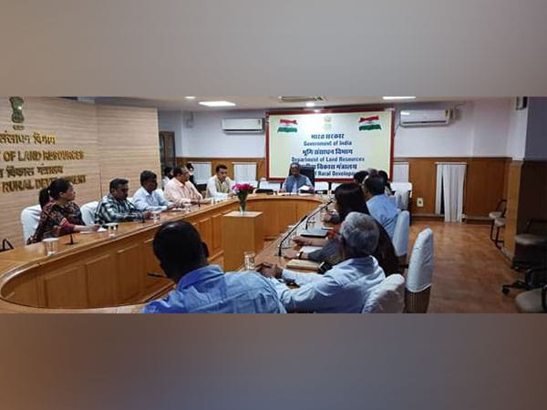 Dept of Land Resources' Secretary reviews REWARD program with World Bank team