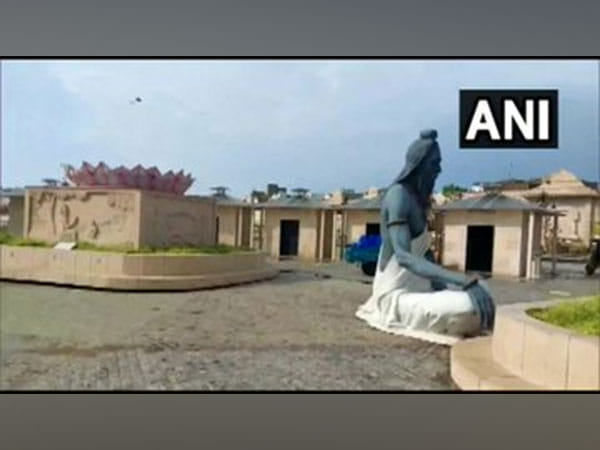 Idols damaged in storm in guarantee period, contractor will provide them again: MP home minister