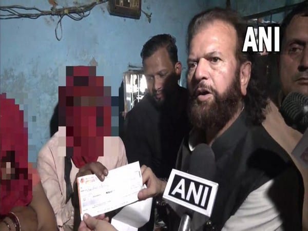 Delhi teen murder: BJP MP Hans Raj Hans meets victim's family 