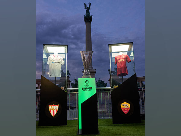 UEFA Europa League final: Jose Mourinho chasing history as Roma takes on undefeated Sevilla in title clash