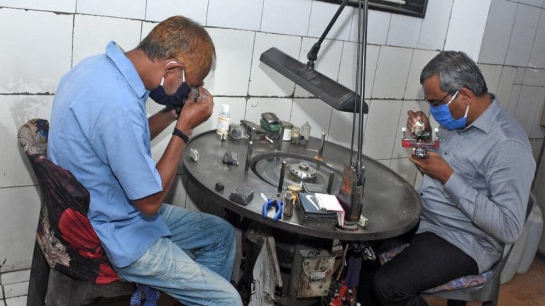 G7 talks of restricting trade in Russian diamonds stoke unease in Surat, traders await ‘fine print’