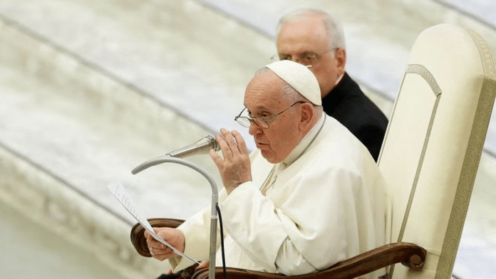 Pope Francis speaks as he meets with bishops and delegates of the Synodal Path in Paul VI hall, at the Vatican, 0n 25 May 2023 | Reuters/Remo Casilli