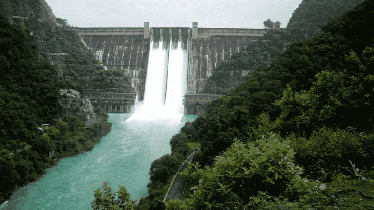 No breakthrough in water cess row, Himachal govt to set up panel for talks with power developers