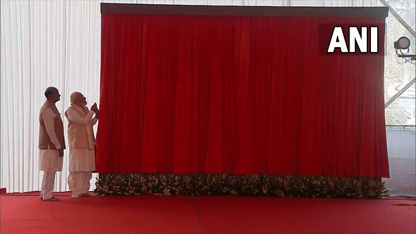 PM Modi unveils plaque; dedicates new Parliament building to nation