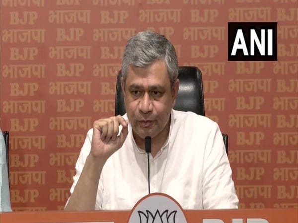 Vande Bharat trains to cover all states by June: Railways Minister Ashwini Vaishnaw