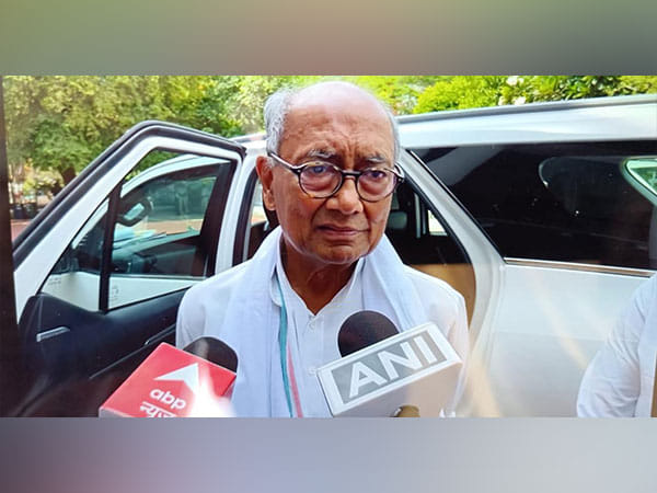 It would have been better if commission formed to probe Odisha train accident: Digvijaya Singh on CBI investigating case