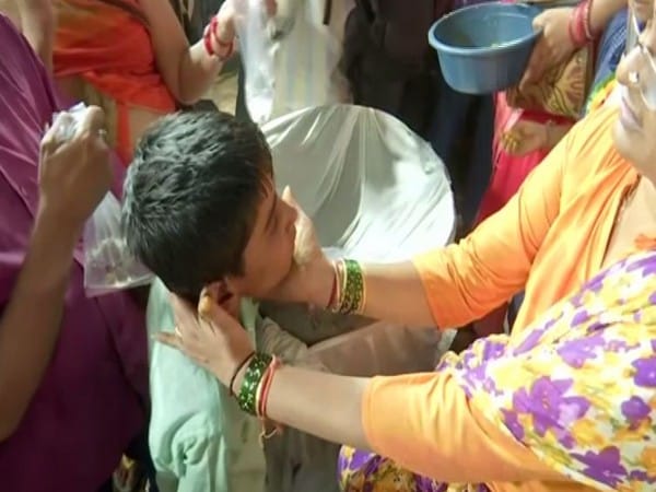 Telangana: 'Fish Prasadam' distribution held in Hyderabad for asthma treatment 