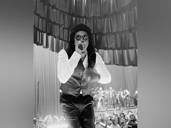 Jay-Z adds Punjabi touch to Louis Vuitton show in Paris, croons 'Mundian To Bach Ke' song