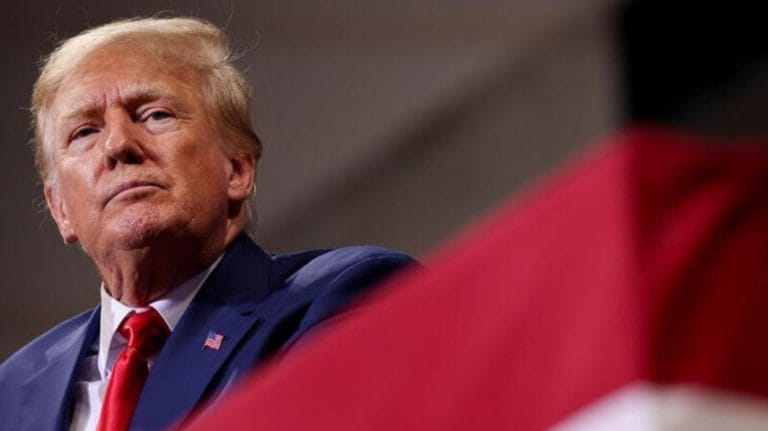 What’s the classified documents case & what are the charges against Donald Trump