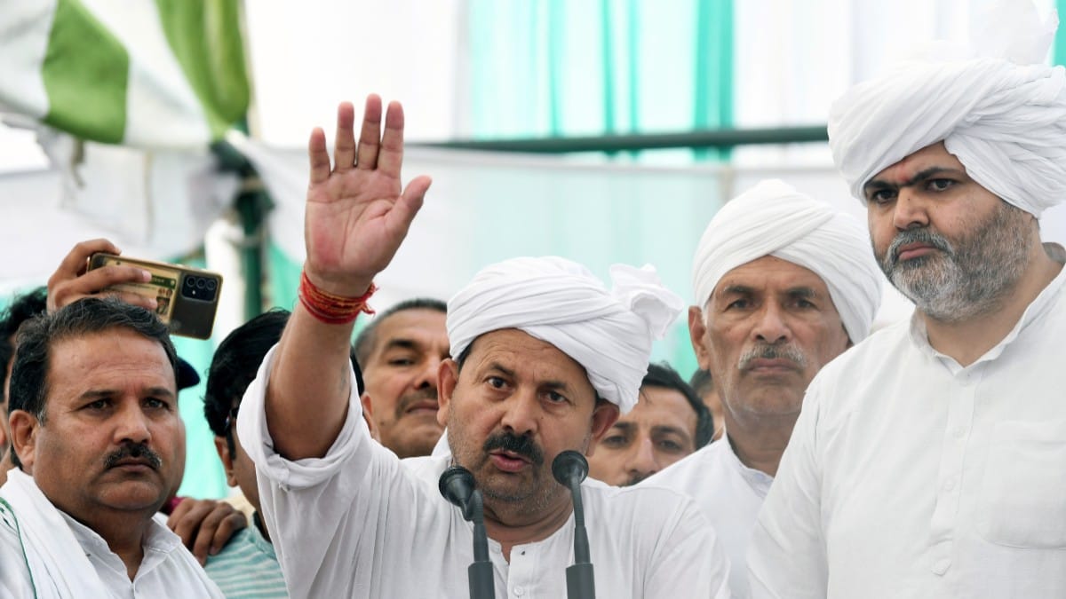 BKU leader Naresh Tikait addressing 'Mahapanchayat' in Muzaffarnagar, Thursday | ANI