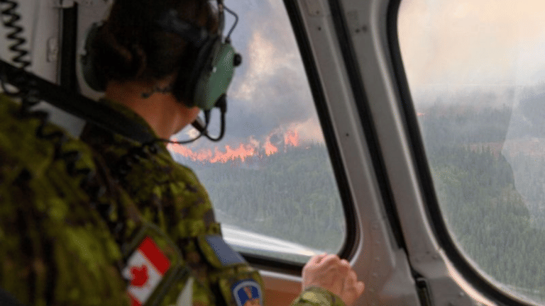 US Defense sends real-time satellite and sensor data to Canada to identify new fires