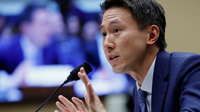 TikTok Chief Executive Shou Zi Chew on Capitol Hill in Washington/File Photo: Reuters
